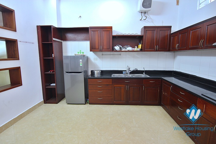 An inexpensive five-bedroom house on Au Co street close to Nhat Tan flower garden, Tay Ho dsitrict