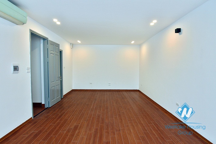 A brand new 8 bedroom house for rent in Au Co, Tay Ho, Ha Noi