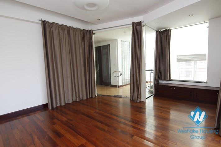 A cozy four-bedroom house close to the Old Quater on To That Thiep street, Ba Dinh district