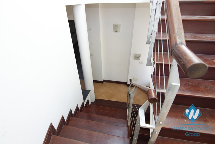 A cozy four-bedroom house close to the Old Quater on To That Thiep street, Ba Dinh district