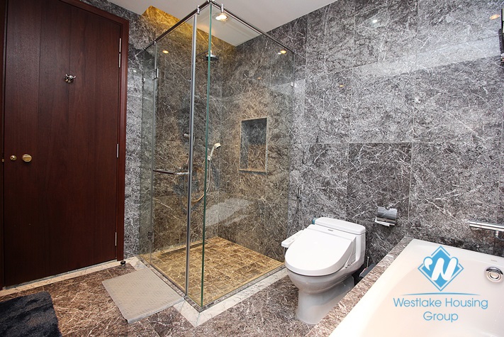 Modern one bedroom apartment for rent in Truc Bach, Ba Dinh