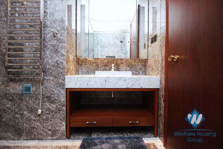 Modern one bedroom apartment for rent in Truc Bach, Ba Dinh