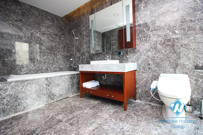 A gorgeous two bedrooms apartment for rent in Truc Bach, Ba Dinh