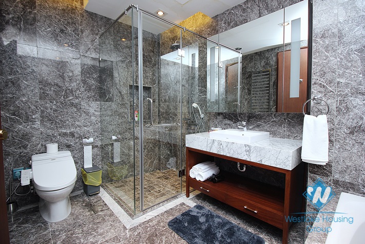 Beautiful one bedroom apartment for rent in Truc Bach, Ba Dinh