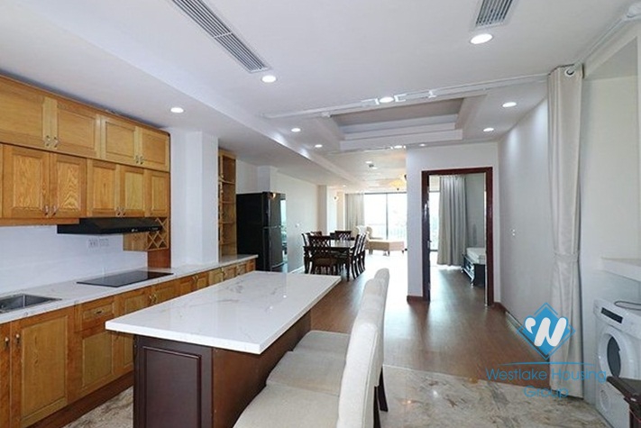 A lovely apartment with Truc Back lake view for rent
