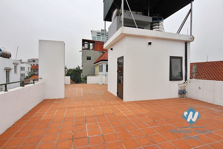 A nice house for rent for office, cafes in Quang An, Tay Ho