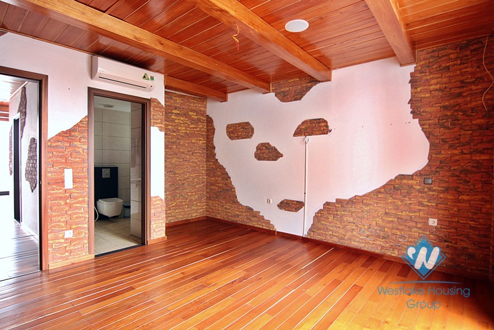 A nice house for rent for office, cafes in Quang An, Tay Ho