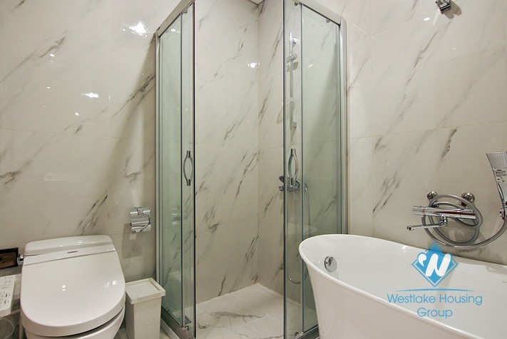 A good quality 2 bedroom apartment with huge balcony in Tu Hoa, Tay Ho
