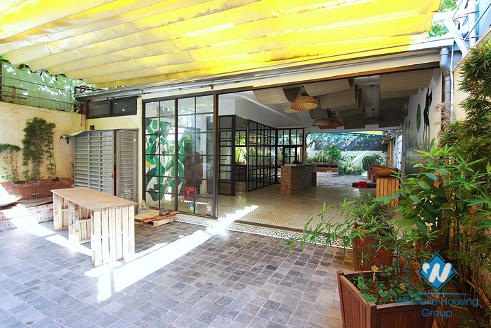 Nice space for open Restaurant or small Bar in Tay Ho area 