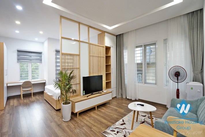 Lovely studio apartment with a balcony on Linh Lang str