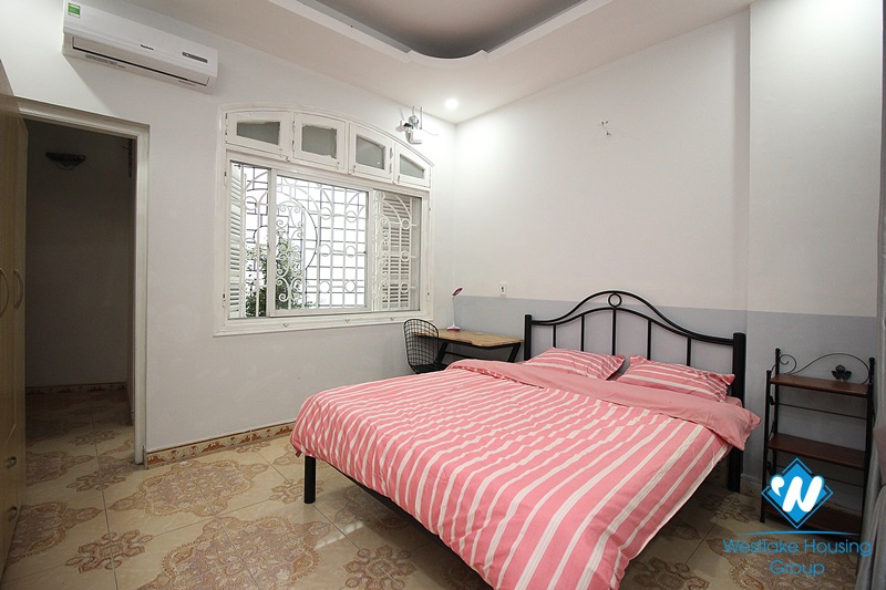 Adorable 1-bedroom apartment with a balcony in Truc Bach