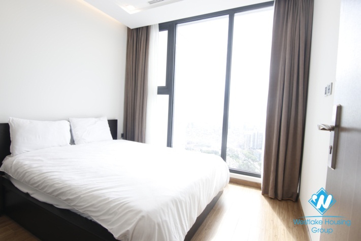 Spacious one bedroom apartment for rent in Vinhome Metropolis, Ba Dinh