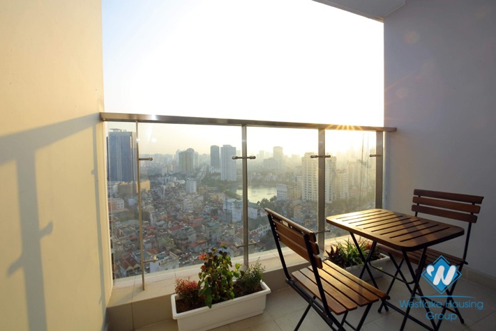 Lovely apartment for rent in Vinhome Metropolis, Ba Dinh