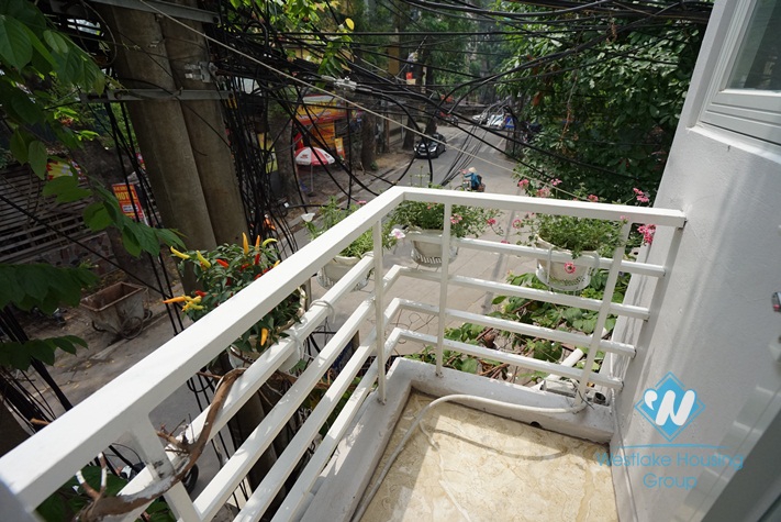 A modern studio for rent in Truc Bach, Ba Dinh, Ha Noi