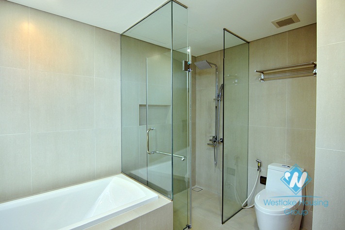 Brightly and modern 3 bedroom apartment for rent in To ngoc van, Tay ho, Ha noi