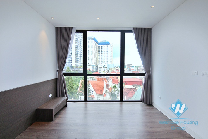 Brightly and modern 3 bedroom apartment for rent in To ngoc van, Tay ho, Ha noi