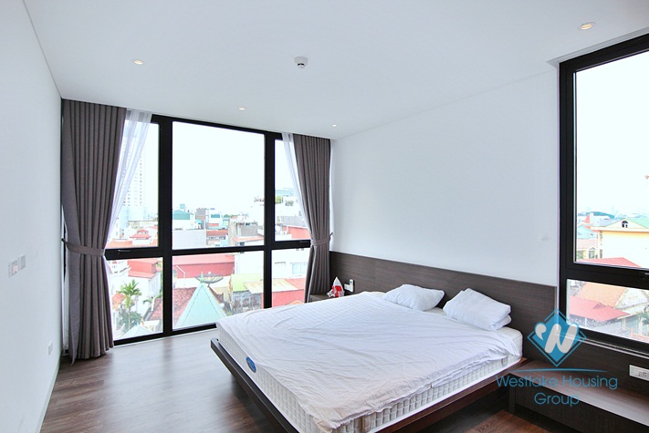 Brightly and modern 3 bedroom apartment for rent in To ngoc van, Tay ho, Ha noi