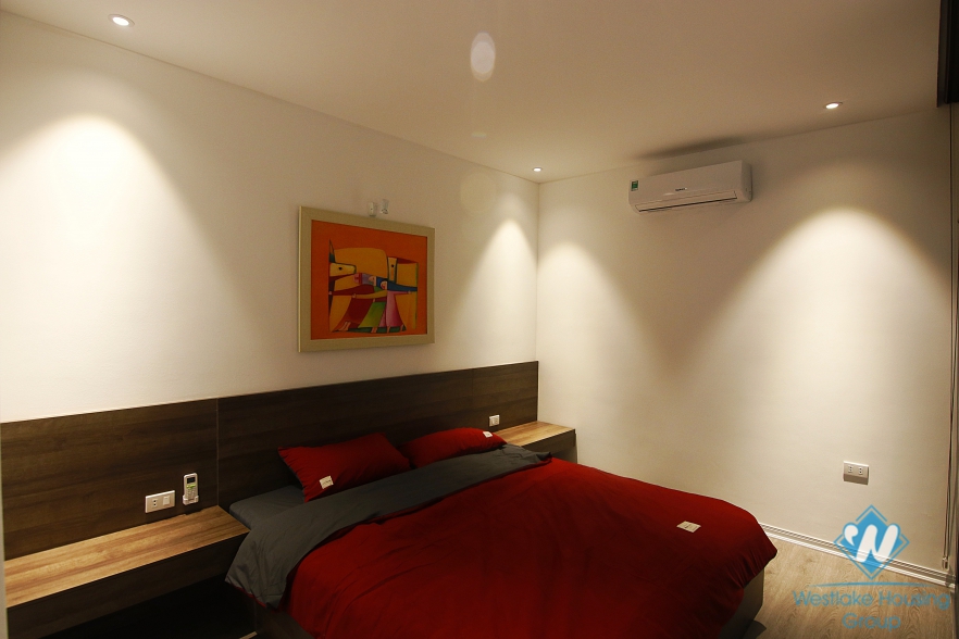 Beautiful apartment with one bedroom for lease in Hoang Hoa Tham st, Ba Dinh District 