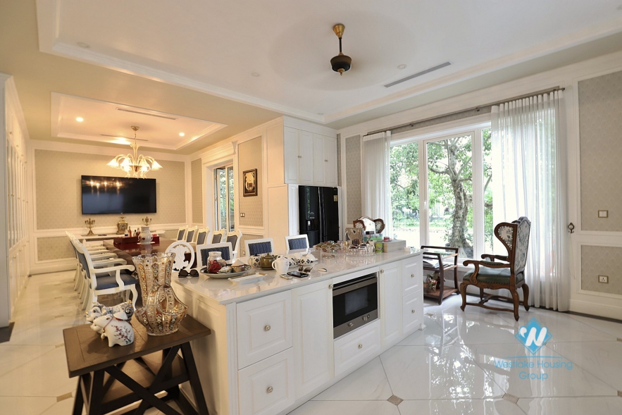 Detached Ambassador standard villa to lease in Vinhomes Riverside Hanoi