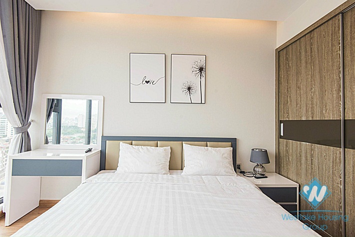 Luxury apartment with lots of light and space and breaking view  2 bedrooms for rent in Metropolis