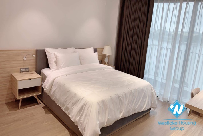  A beautiful lake- view 2 bedrooms apartment with full of light for rent in Truc Bach