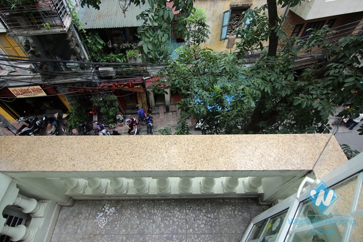 An affordable 1 bedroom apartment for rent in Truc Bach area, Ha noi