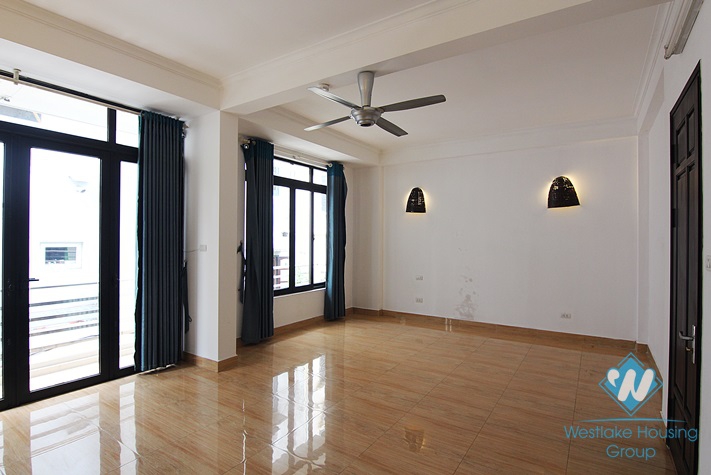 Spacious brand new house with 4 bedrooms for rent on Dang Thai Mai, Tay Ho, Hanoi