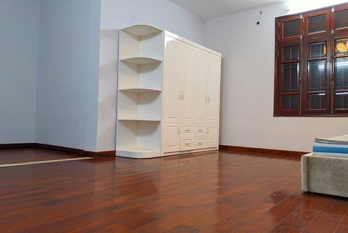 Unique style 4 bedrooms house for rent in Hoang Hoa Tham, Ba Dinh