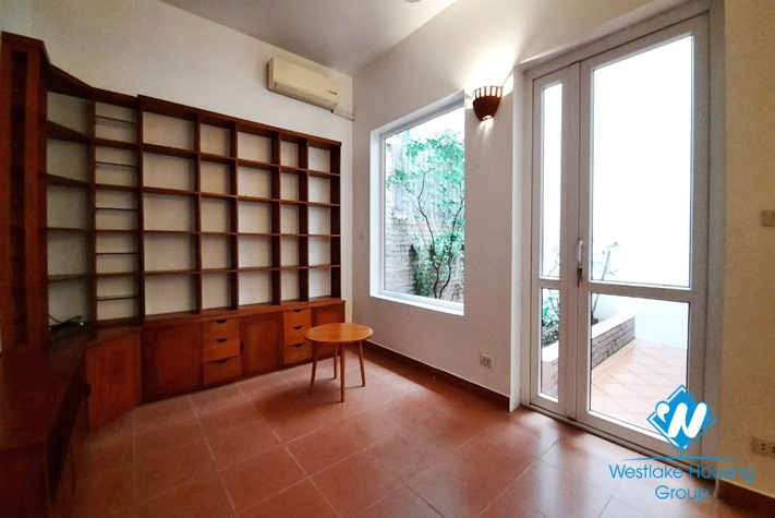 Green house with nice garden for rent in Bo De, Long Bien