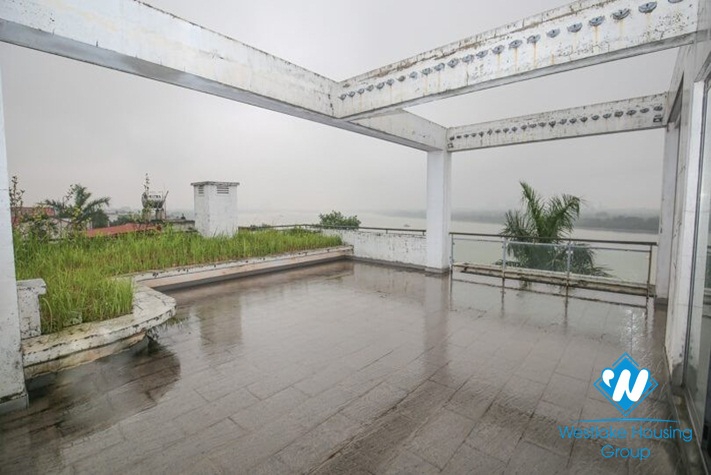 Riverfront villa for rent with ambassador pool in Long Bien area of ​​Hanoi
