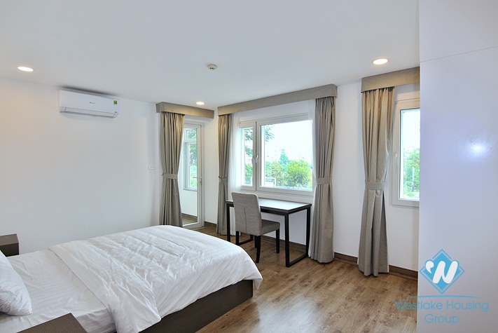 Beautiful and modern 3 bedroom apartment for rent in To ngoc van, Tay ho, Ha noi