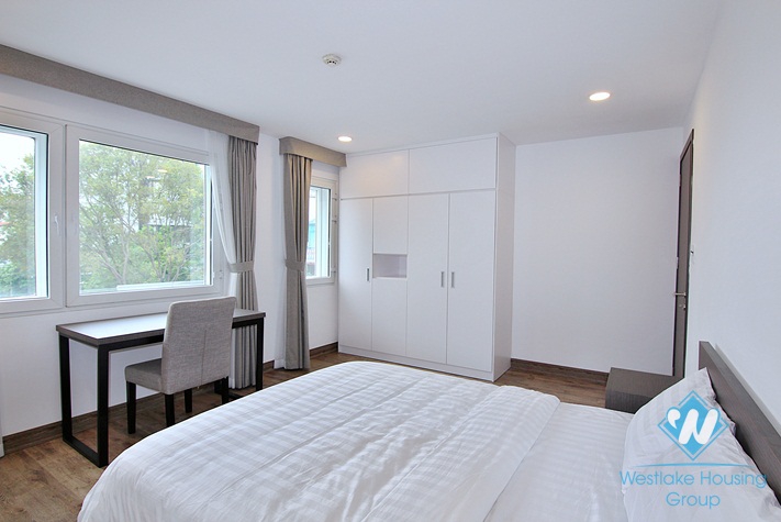 Beautiful and modern 3 bedroom apartment for rent in To ngoc van, Tay ho, Ha noi