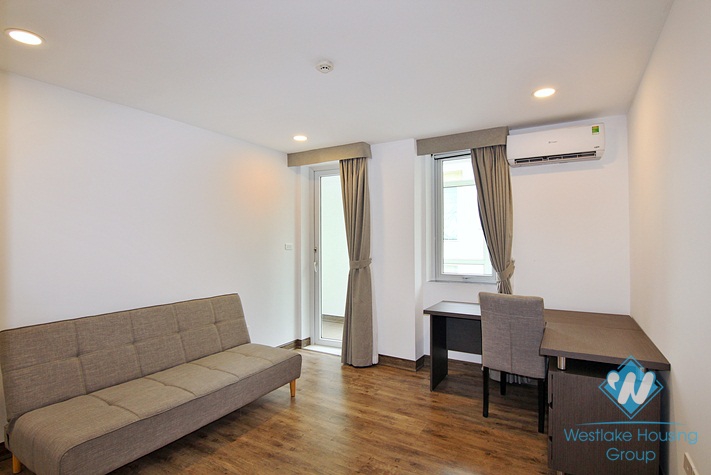 Beautiful and modern 3 bedroom apartment for rent in To ngoc van, Tay ho, Ha noi