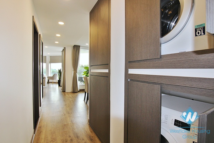 Beautiful and modern 3 bedroom apartment for rent in To ngoc van, Tay ho, Ha noi