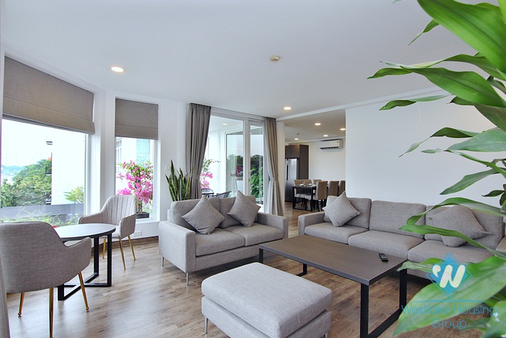 Beautiful and modern 3 bedroom apartment for rent in To ngoc van, Tay ho, Ha noi