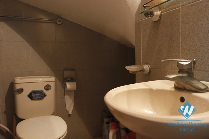 A three-bedroom house with a yard on Thuy Khue street, Ba Dinh