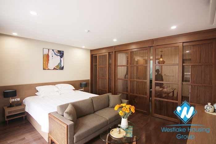 A charming elegant 1 bedroom apartment for rent on Lieu Giai street