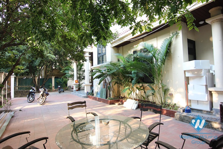Spacious detached villa to rent in Tay Ho diplomats' compound