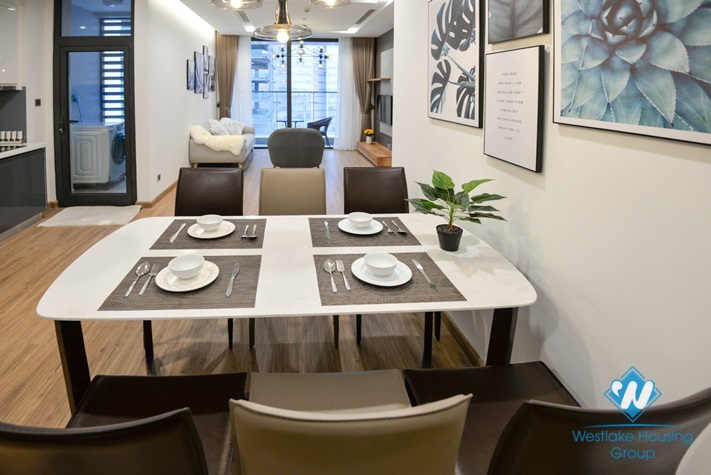 A cozy apartment for rent in Vinhome Metropolis, Lieu Giai, Ba Dinh