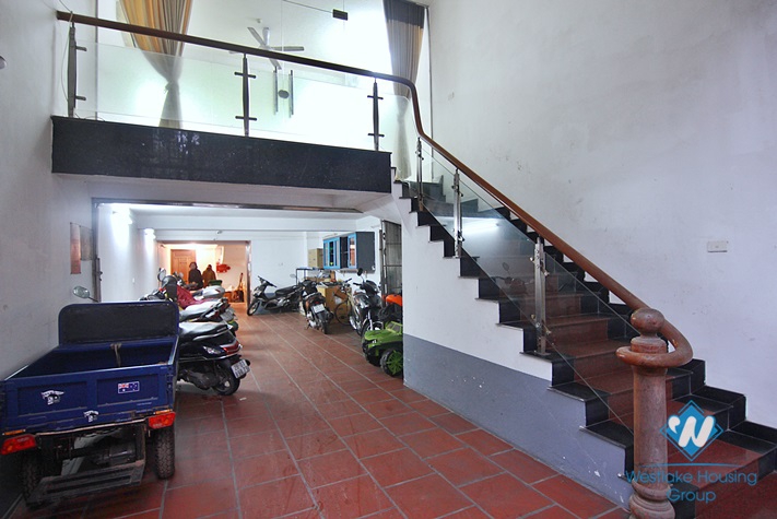 An office for rent in alley 111 Xuan dieu st (or alley 275 Au Co st), Tay Ho district, Ha Noi