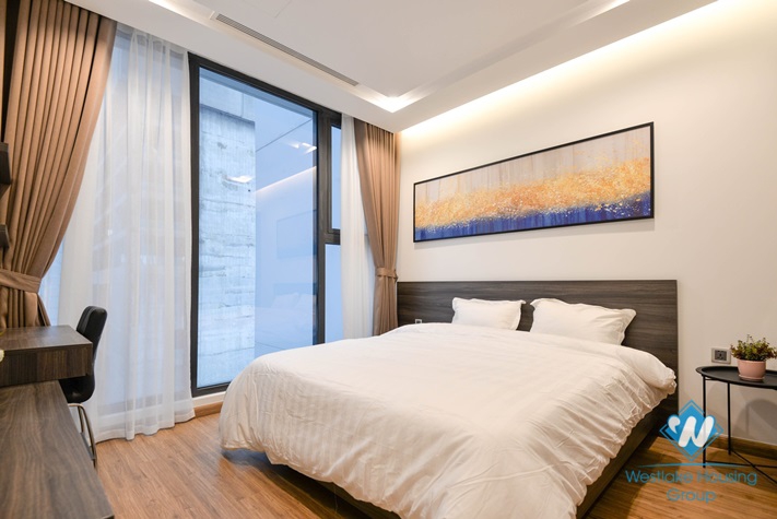 A cozy apartment for rent in Vinhome Metropolis, Lieu Giai, Ba Dinh