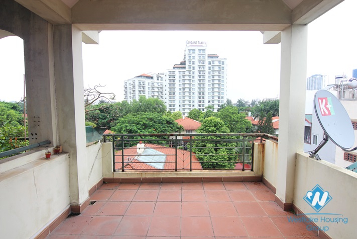 Unfurnished house for rent in Dang Thai Mai street, Tay Ho, Hanoi