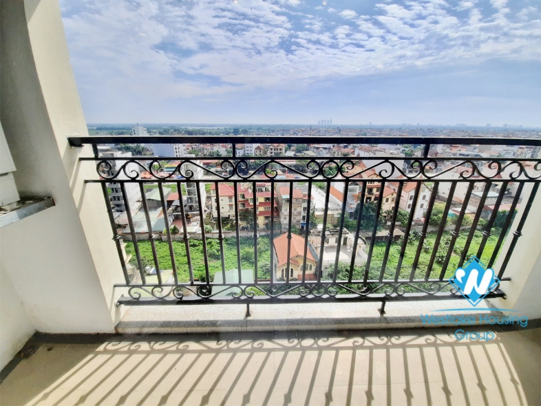 Modern 3 bedroom apartment for rent in Xuan Dieu, City view