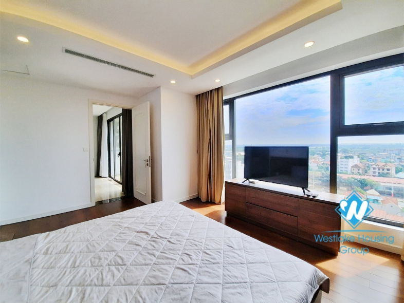Modern 3 bedroom apartment for rent in Xuan Dieu, City view