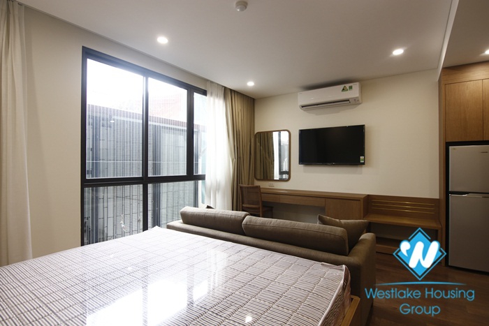 An excellent quality studio apartment for rent on Lieu Giai street.