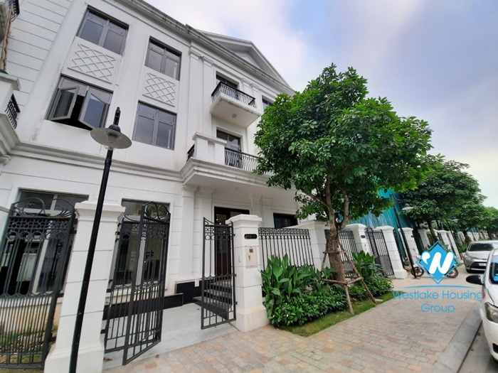 House for rent with modern new interior in Vinhomes Harmony Hanoi