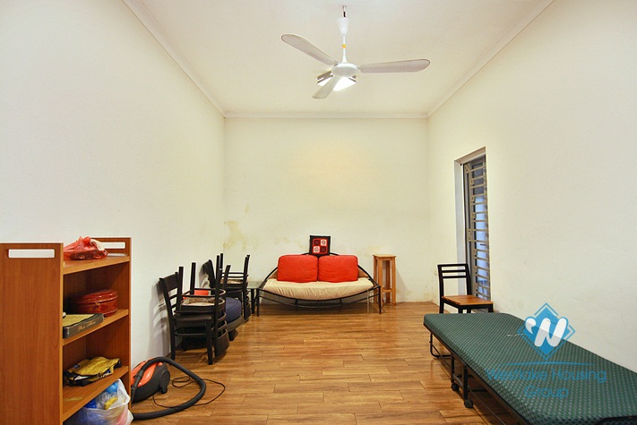 An affordable house for rent in Xuan Dieu, Tay Ho, Ha Noi