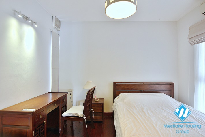 Bright spacious apartment with lovely view on Au Co street, Tay Ho, Ha Noi for rent
