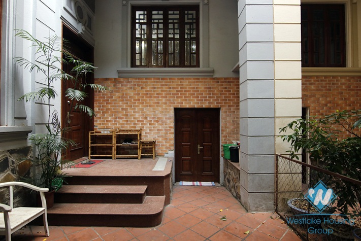 A nice 5 bedroom house with lot of space for rent in Tay ho, Ha noi 