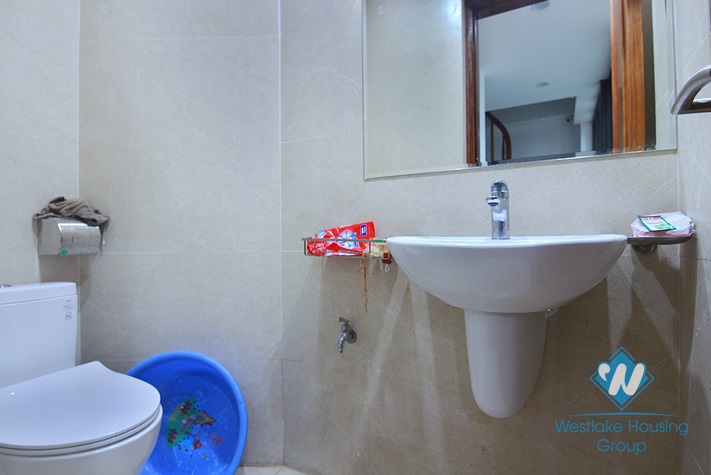 Lake view place to make an office in Nhat Chieu, Tay Ho